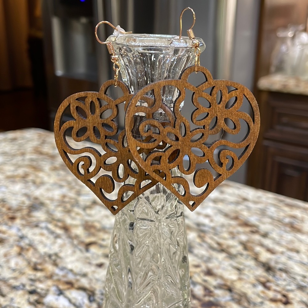 Wooden Heart Earrings - Picture 1 of 4